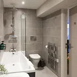 Near Train Station & Financial District * Leeds (West Yorkshire)
