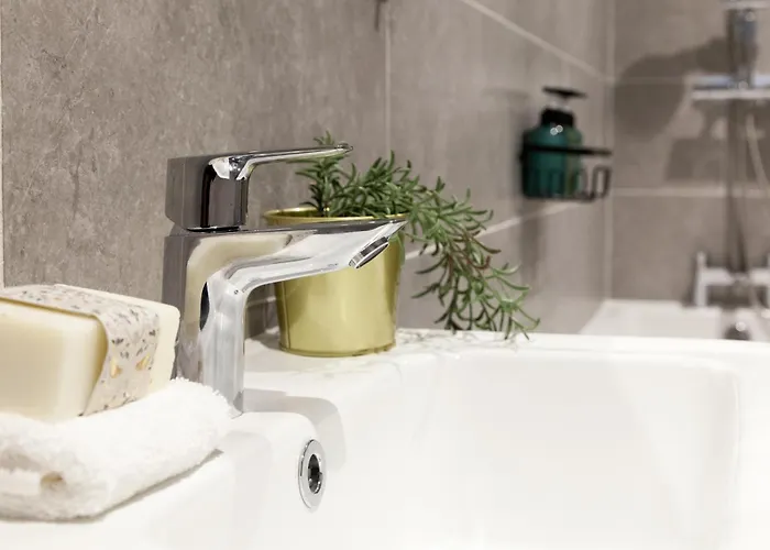 Near Train Station & Financial District