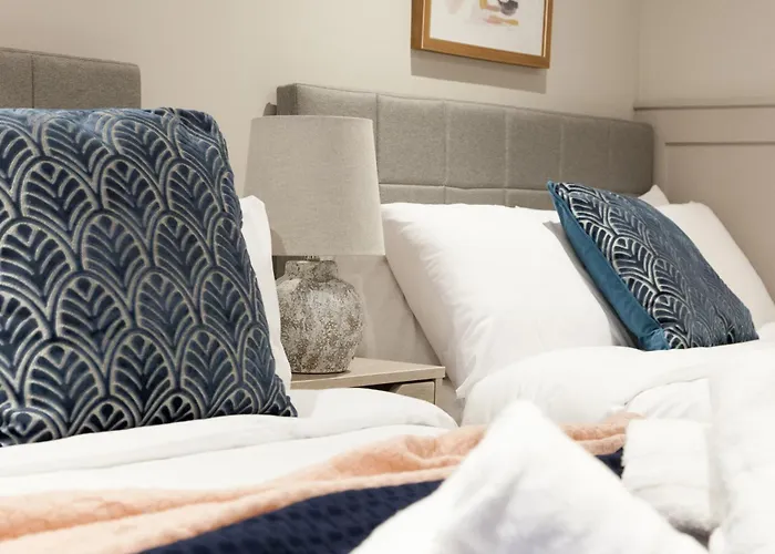 Near Train Station & Financial District アパート