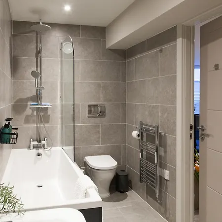 1 Bed - Long Term Rates- Contractors-professionals-relocators * Leeds (West Yorkshire)